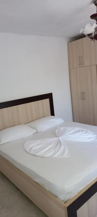 Dom wakacyjny Roleo Guest House Lini